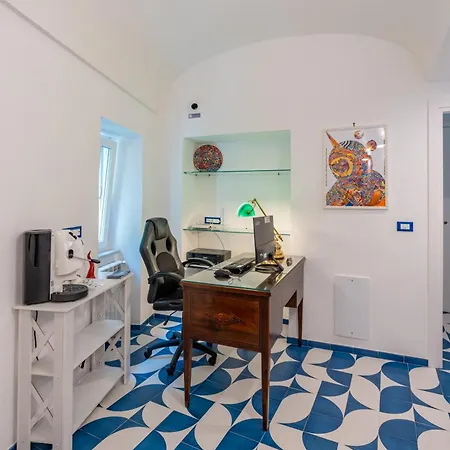 Elite Luxury מינורי