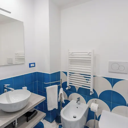 Elite Luxury 4* מינורי