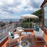 Elite Luxury 4*