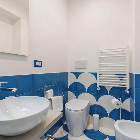 Elite Luxury Bed and Breakfast 4*